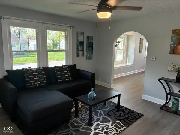 306 Bishop ST, Mooresville, IN 46158