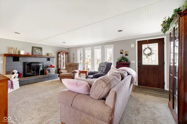 10751 S 100 E, Fairmount, IN 46928