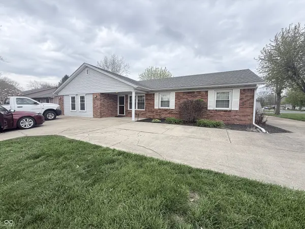 2 Rypma ROW, Whiteland, IN 46184
