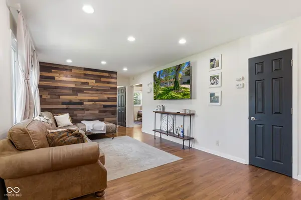 136 E Central WAY, Pendleton, IN 46064