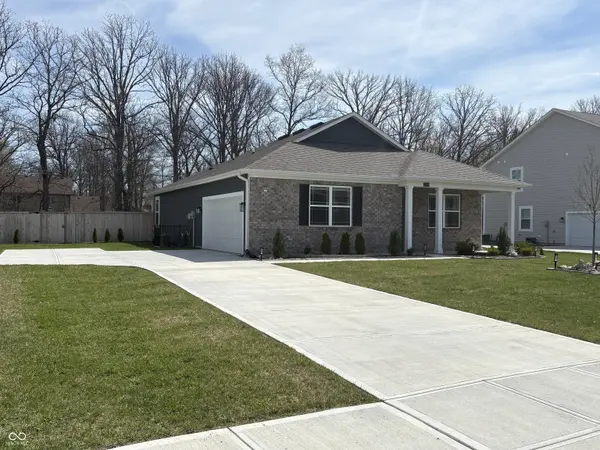 3779 S Village ROW, New Palestine, IN 46163