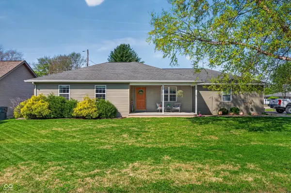 400 S Valley DR, Brownstown, IN 47220