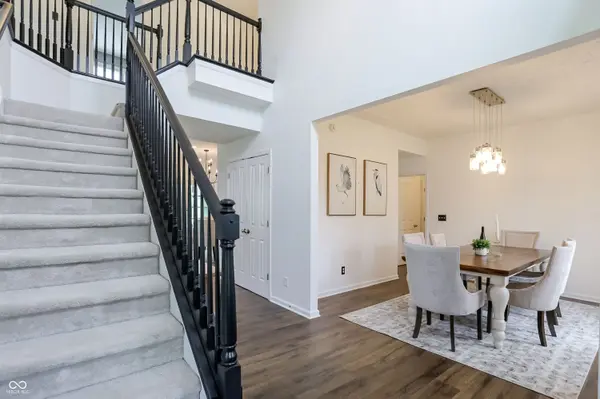 4229 Greenthread DR, Zionsville, IN 46077