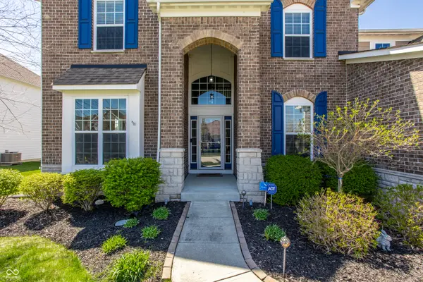 13911 Ambria DR, Mccordsville, IN 46055