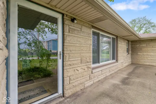 5565 Varna DR, Indianapolis, IN 46221