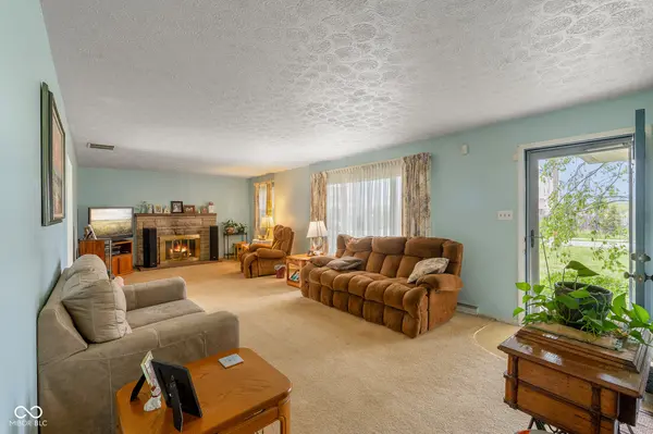 5565 Varna DR, Indianapolis, IN 46221