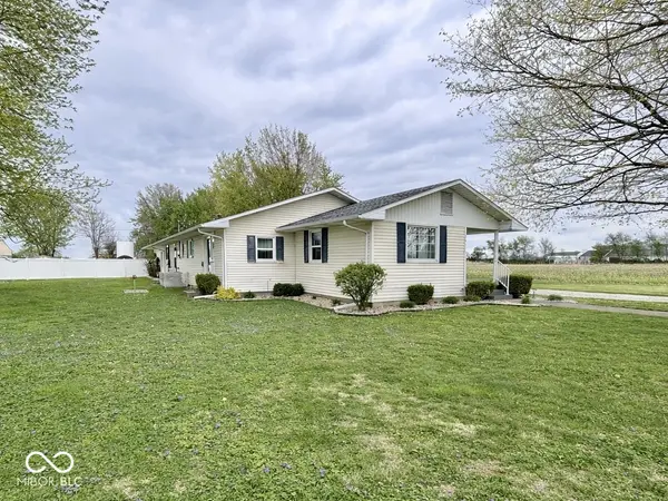 301 W Illinois ST, Farmersburg, IN 47850