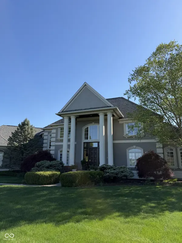11153 Sedgemoor CIR, Carmel, IN 46032