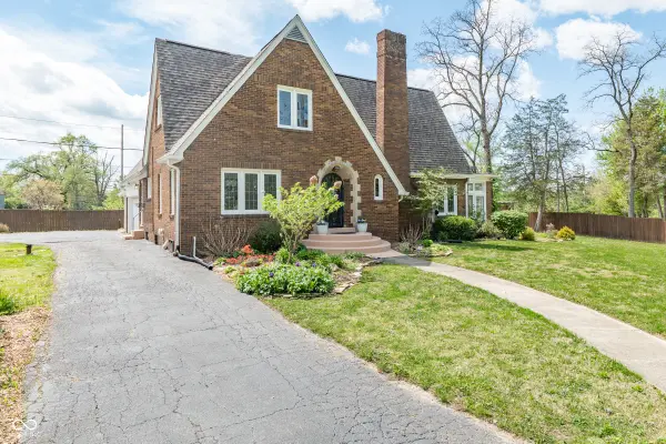 2045 Lick Creek DR, Indianapolis, IN 46203