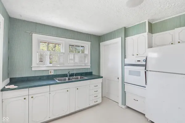 6335 E 16th ST, Indianapolis, IN 46219
