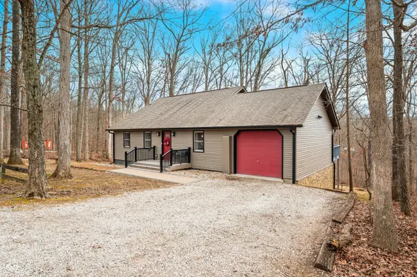 522 Sams Hill RD, Nashville, IN 47448