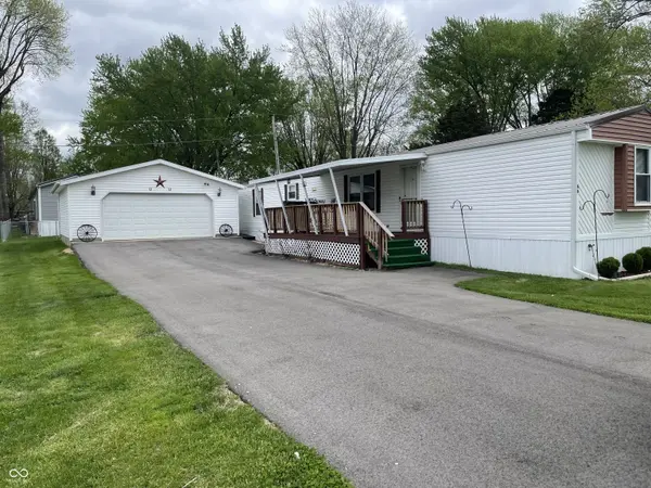 66 Bubble Loo RD, Cloverdale, IN 46120