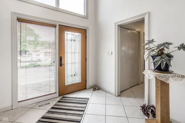 1627 Forward Pass CT, Indianapolis, IN 46217