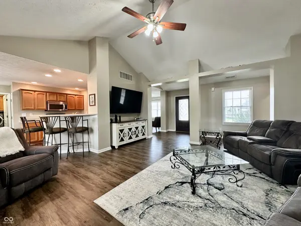 792 Abundance LN, Avon, IN 46123