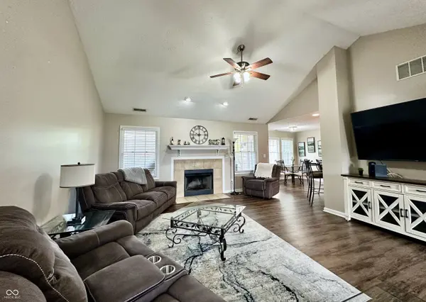 792 Abundance LN, Avon, IN 46123