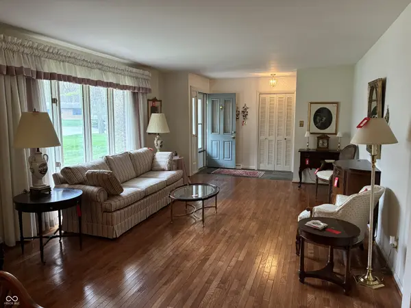 624 College LN, Indianapolis, IN 46240