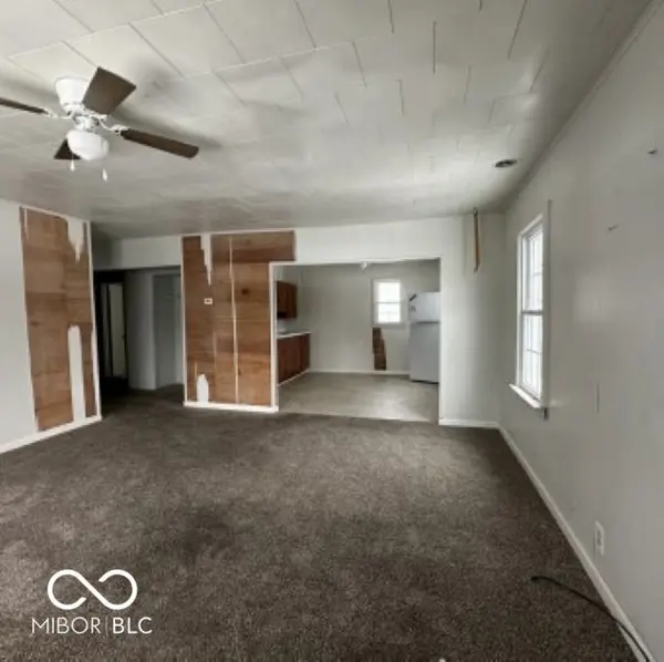 42 N Hickory ST, Campbellsburg, IN 47108