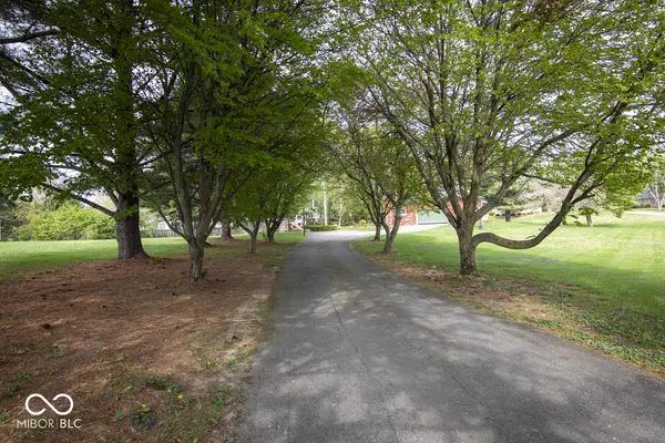 1908 Windemere DR, Greencastle, IN 46135