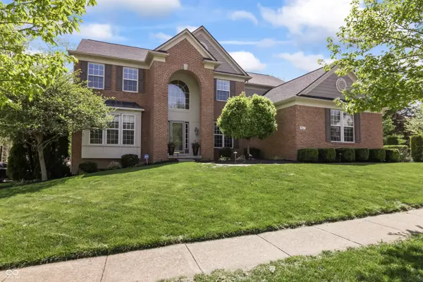 9827 Belcrest LN, Indianapolis, IN 46256