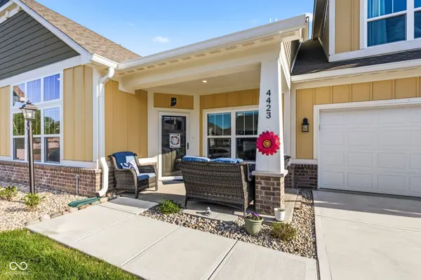 4423 W Preserve PASS, New Palestine, IN 46163