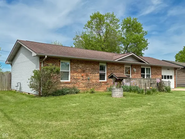 9832 5th ST, Taylorsville, IN 47280