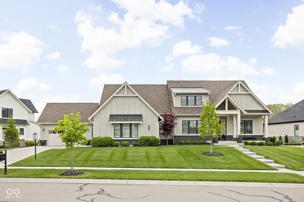 15395 Grassy Meadow CT, Carmel, IN 46033
