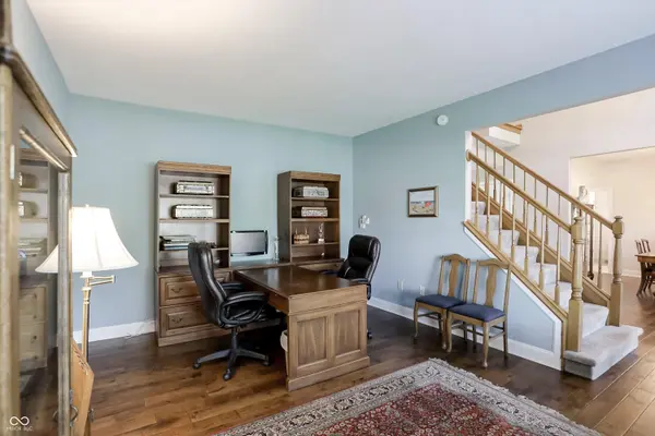 6322 Columbia CIR, Fishers, IN 46038