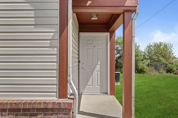 5747 Eden Village DR, Indianapolis, IN 46254