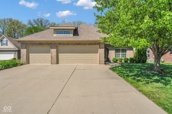 5666 Augusta Woods DR, Plainfield, IN 46168