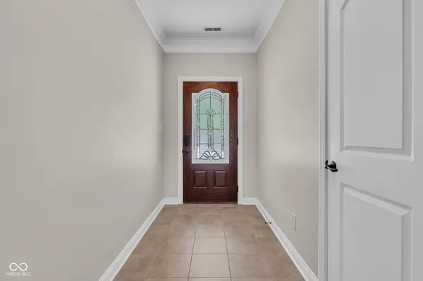 5666 Augusta Woods DR, Plainfield, IN 46168