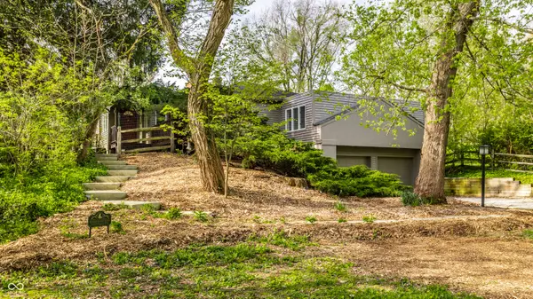 1645 E 109th ST, Carmel, IN 46280