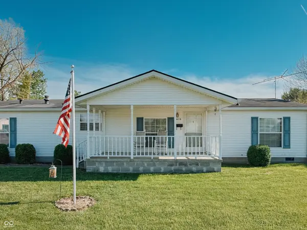 615 High ST, Hope, IN 47246