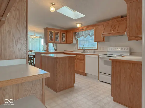615 High ST, Hope, IN 47246