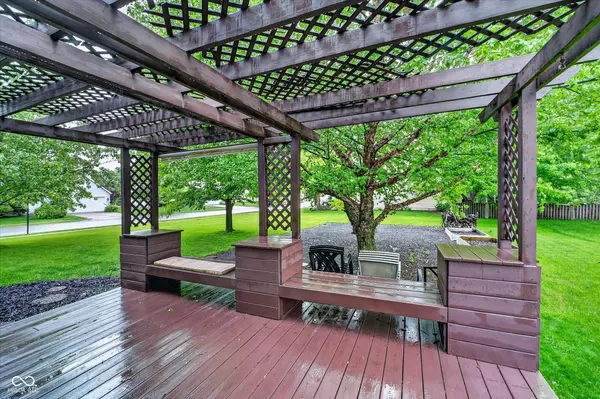 16704 Earl Park CT, Westfield, IN 46074