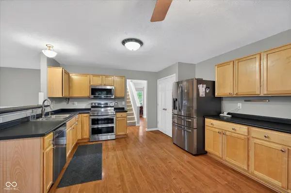 16704 Earl Park CT, Westfield, IN 46074