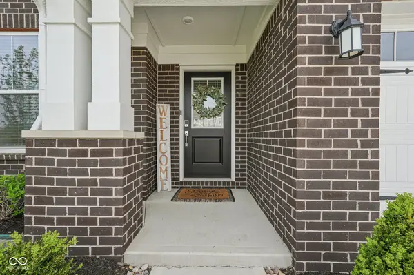 9091 Drakeswood AVE, Mccordsville, IN 46055