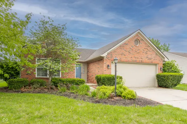 1911 E Maple Park DR, Westfield, IN 46074