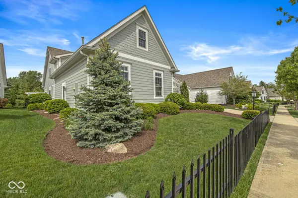 764 Hanover Close, Zionsville, IN 46077