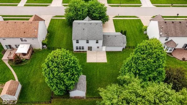 11 Daniel CIR, Brownsburg, IN 46112