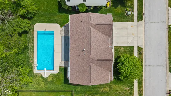 6446 Bonneville DR, Indianapolis, IN 46237
