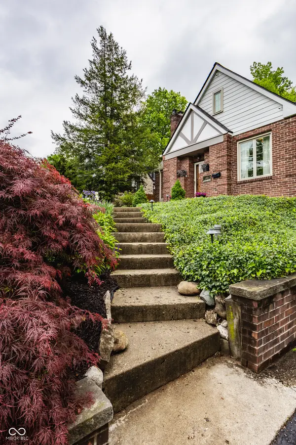 5833 Winthrop AVE, Indianapolis, IN 46220