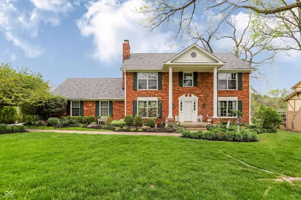 3647 Woodland Streams DR, Greenwood, IN 46143