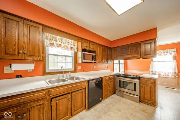 224 Edgewood DR, Anderson, IN 46011