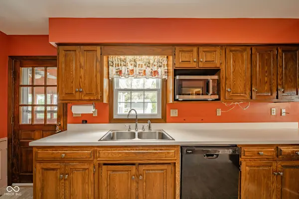 224 Edgewood DR, Anderson, IN 46011