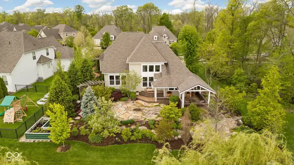 3807 Sugar Pine LN, Zionsville, IN 46077