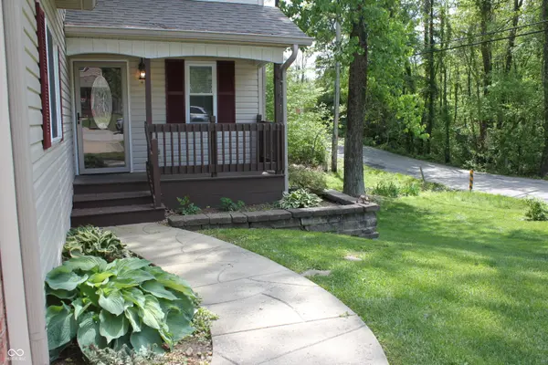 1018 N Forest View DR S, Ellettsville, IN 47429
