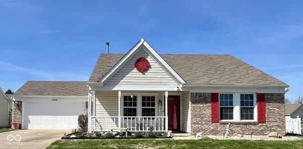 11266 Spring Blossom LN, Fishers, IN 46038