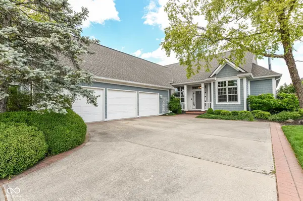 11483 Lake Stonebridge LN, Fishers, IN 46037