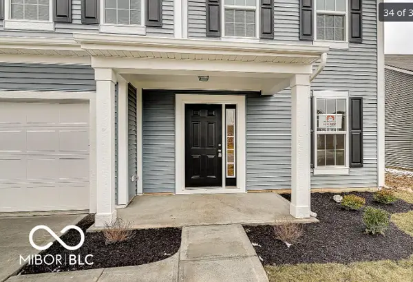 4385 Homestead DR, Whitestown, IN 46075