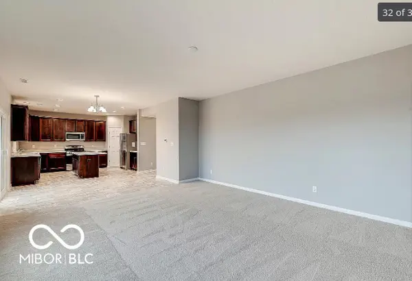 4385 Homestead DR, Whitestown, IN 46075